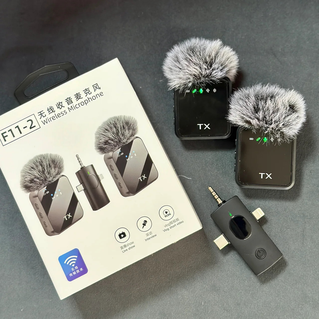 Micrófonos Doble Peluche F-11 - Audio Profesional con Diseño Elegante